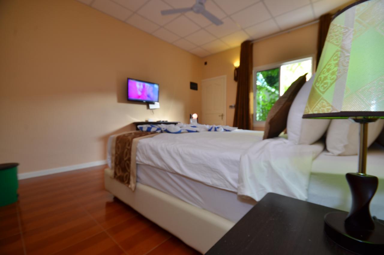 Gunbaru Inn Ukulhas Екстериор снимка